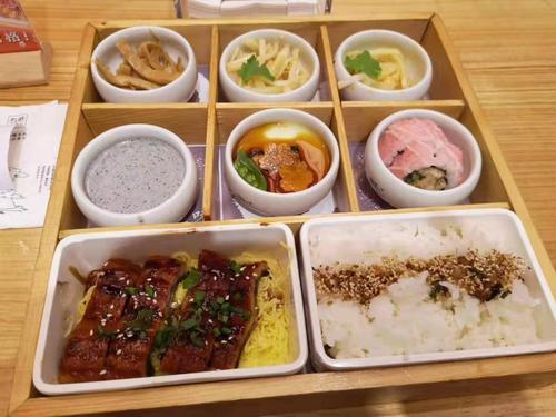 团餐配送 | 沈阳康洁餐饮管理——打造安心、高效、美味的团体餐饮服务